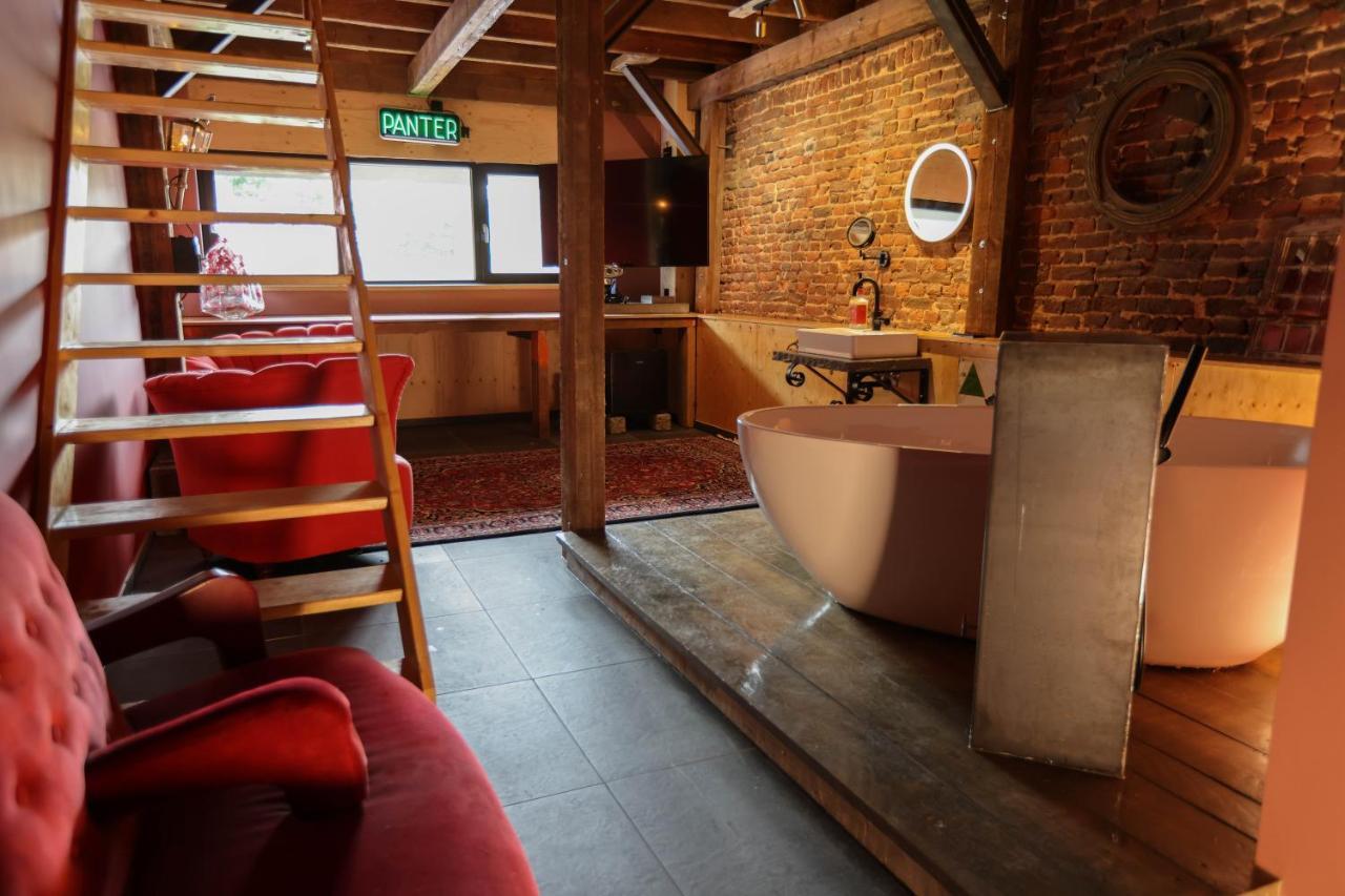 Vet - Bed & Breakfast Beek  Bagian luar foto